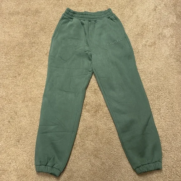 Comfrt unisex oversized joggers. Small. NWOT! - Picture 6 of 9
